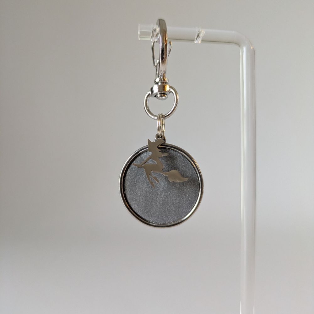 Witch Reflector — photo 2