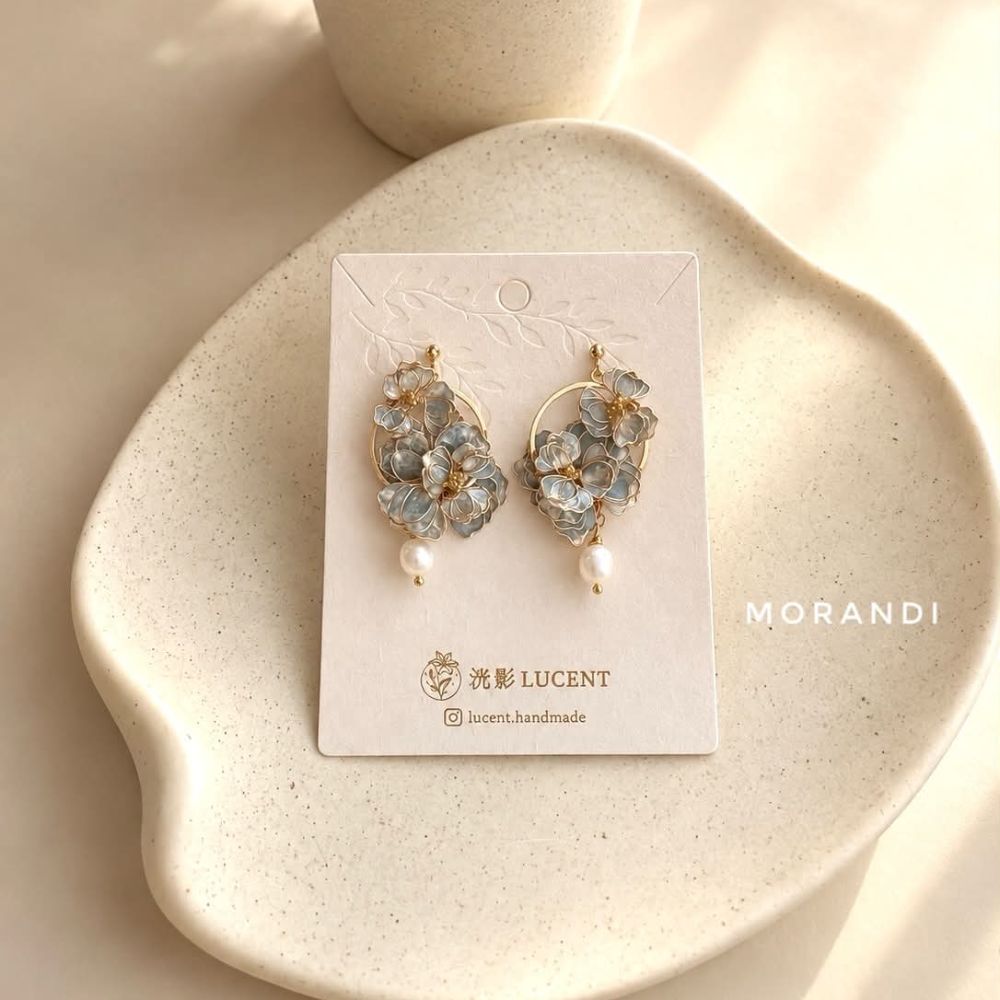Overlapping Floral Earrings — photo 3
