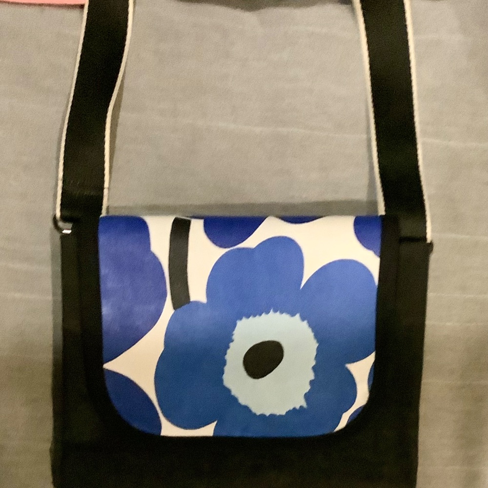 Unikko Waxed Canvas Bag