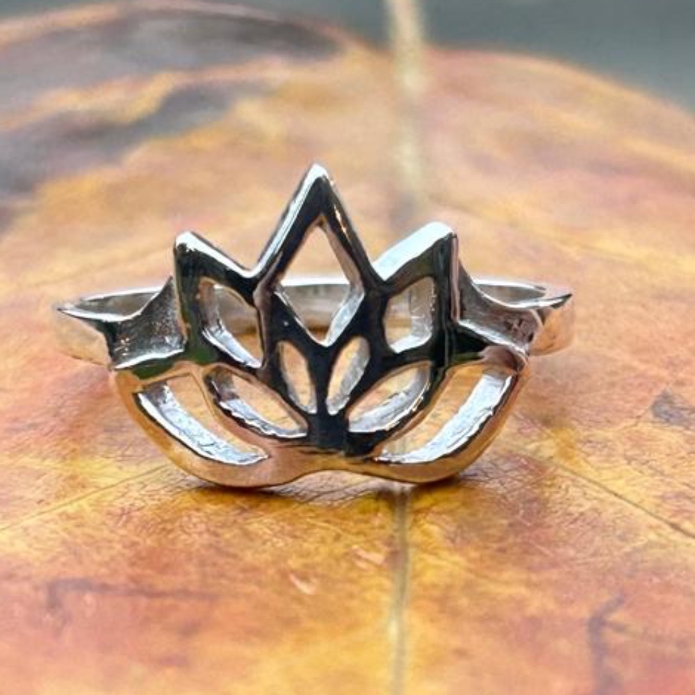 Silver Lotus Ring (925)