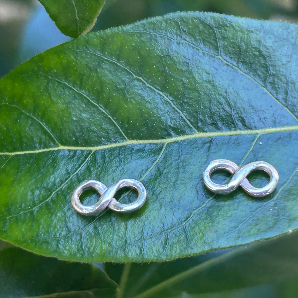 Infinity Stud Earrings (925)