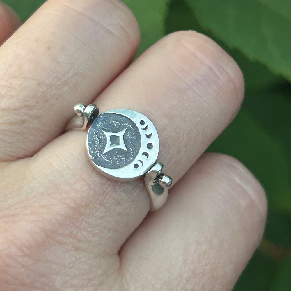 Double Sided Sun/Moon 925 Silver Ring. Size 8 — photo 4
