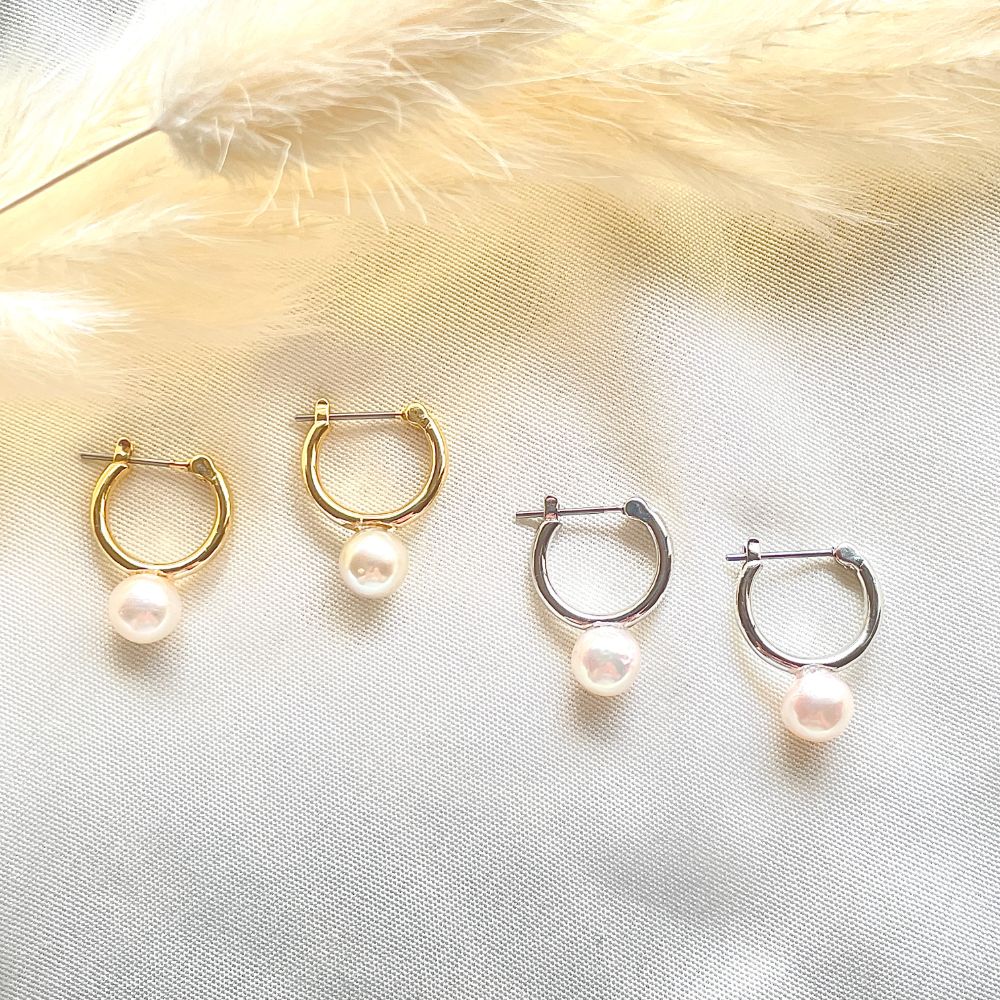 Hoop Earring with Akoya Pearl