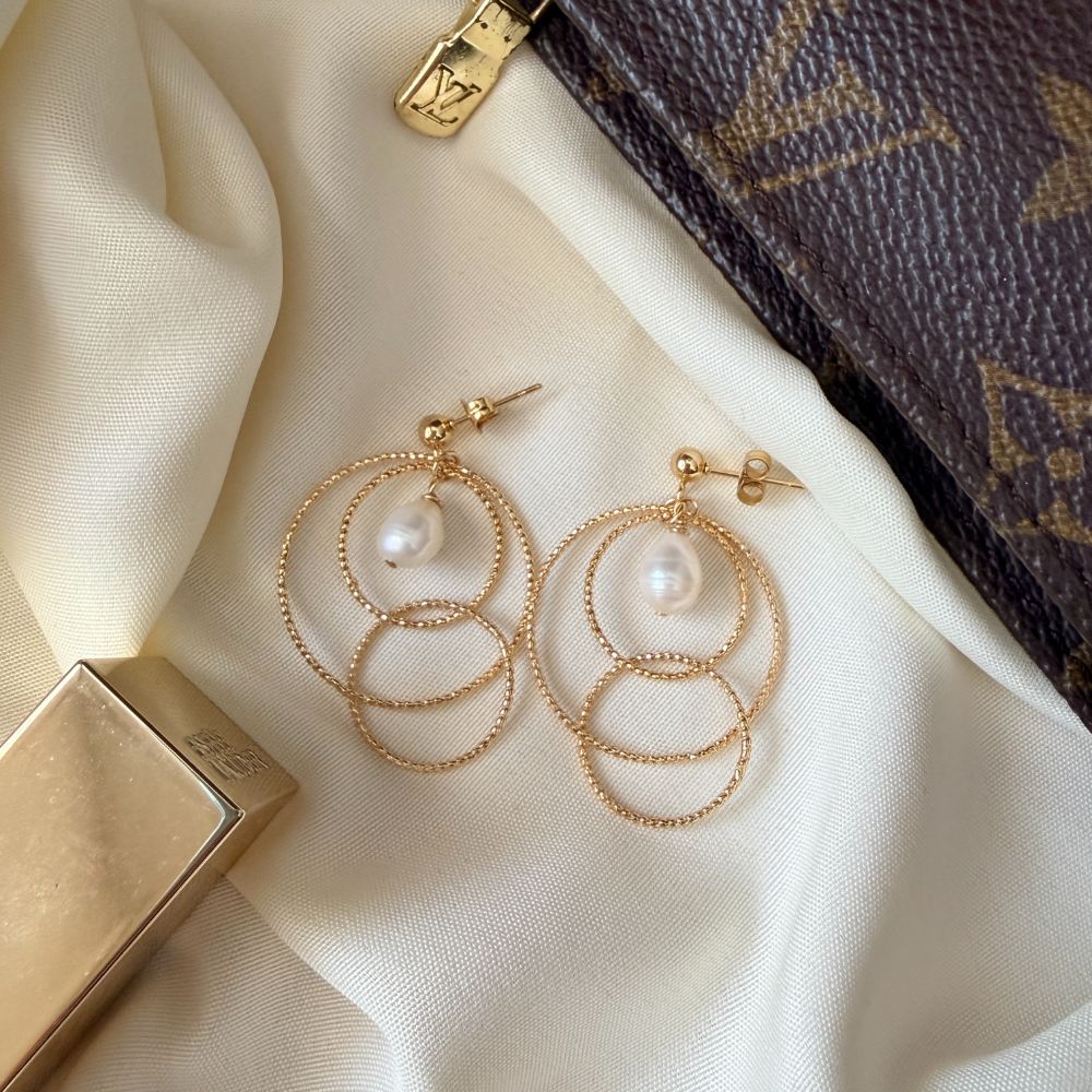 Round Chain Earring with FreshWater Pearls